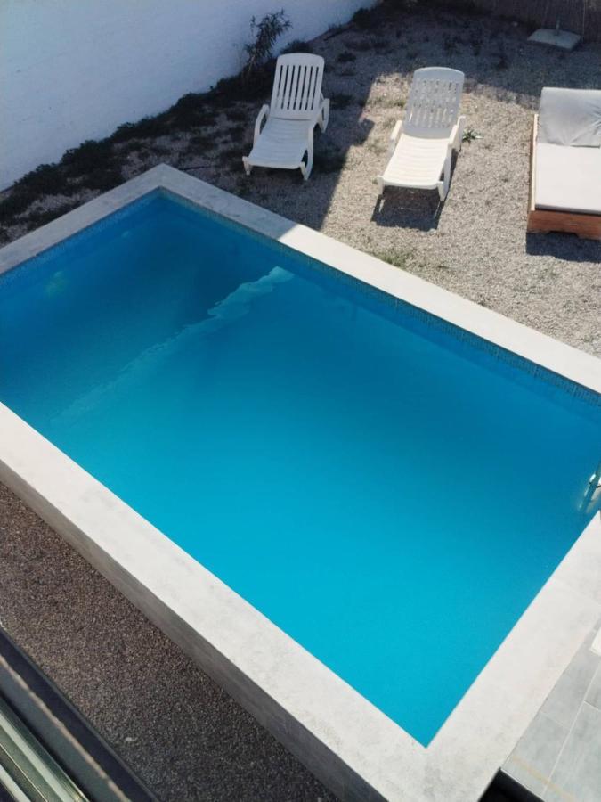Villa Miron Kamilari Eksteriør billede