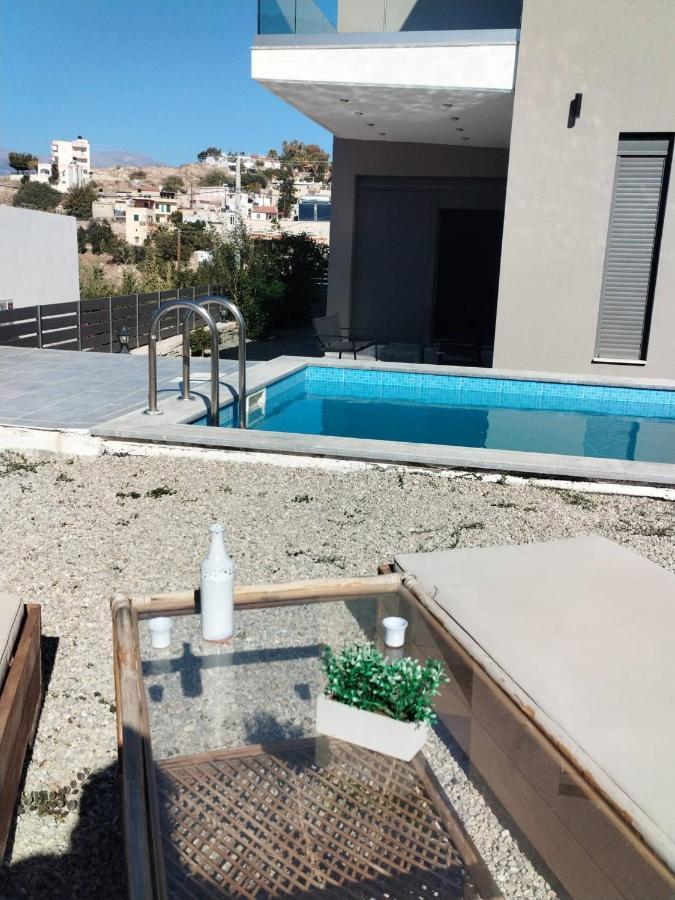 Villa Miron Kamilari Eksteriør billede